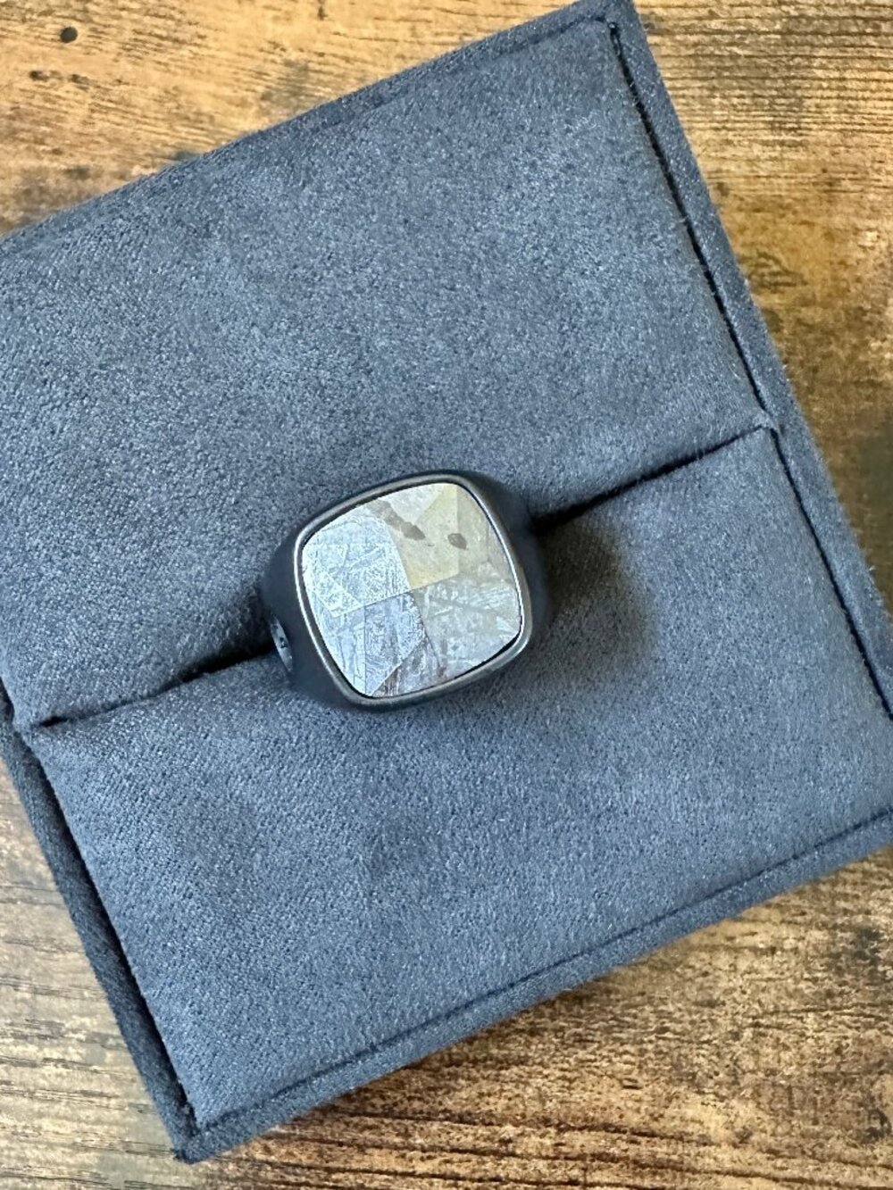 David Yurman Signet Ring w/ Meteorite in Black Titanium - Size 11 - RARE